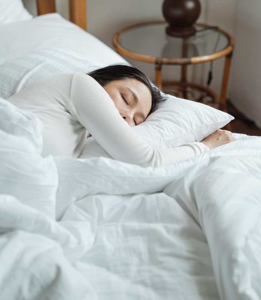 La población duerme menos horas