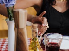 Aceite de oliva, un aliado para la piel y el cabello aceite de oliva